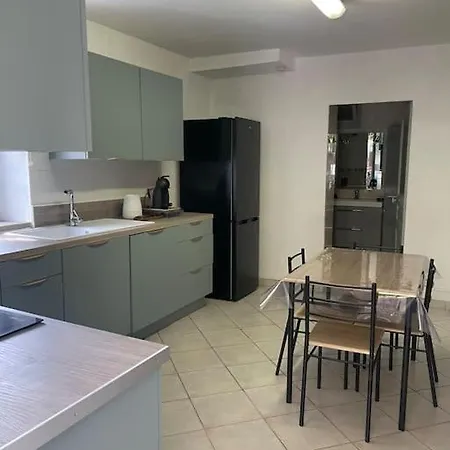 Magnifique - Calme Et Proche De Toute Commodite Apartament